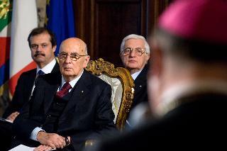 Il Presidente Giorgio Napolitano durante l'intervento del Decano S.E. Rev.ma Monsignor Giuseppe Bertello, in occasione della presentazione degli auguri da parte del Corpo Diplomatico