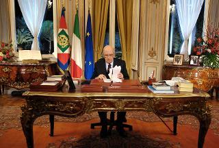 Il Presidente della Repubblica Napolitano durante la lettura del messaggio di fine anno agli italiani