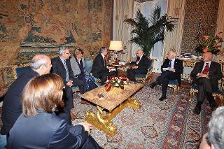 Il Presidente Giorgio Napolitano con Ettore Guglielmo Epifani Segretario generale della Confederazione Generale Italiana del Lavoro ed i componenti la Segreteria Confederale durante i colloqui