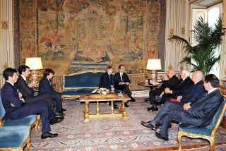 Il Presidente Giorgio Napolitano con una delegazione di Fastweb in occasione della presentazione del volume "Fastweb 1999-2009 - Storia di un'impresa innovativa", realizzato per il 10° anniversario di fondazione dell'azienda