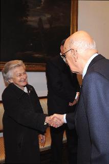 Il Presidente Giorgio Napolitano saluta la moglie di Vittorio Bachelet, Maria Teresa, in occasione del Convegno: &quot;Vittorio Bachelet testimone della speranza&quot;
