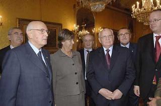 Il Presidente Giorgio Napolitano con Mikhail Gorbaciov, ed una delegazione del World Political Forum.