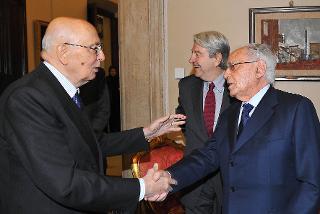 Il Presidente Giorgio Napolitano con Antonio Maccanico, al suo arrivo in occasione della cerimonia celebrativa del 100° anniversario della nascita di Mario Pannunzio