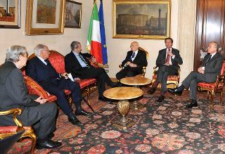 Il Presidente Giorgio Napolitano con i relatori del Convegno per il 100° anniversario della nascita di Mario Pannunzio