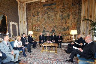Il Presidente Giorgio Napolitano con una delegazione delle Associazioni dei Giudici di Pace .