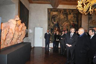 Il Presidente Giorgio Napolitano nel corso della visita alla Mostra &quot;L'Età della conquista. Il fascino dell'arte greca a Roma&quot;