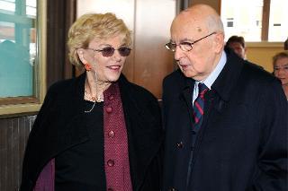 Il Presidente Giorgio Napolitano con Carol Beebe Tarantelli, in occasione del Convegno Internazionale in memoria di Ezio Tarantelli