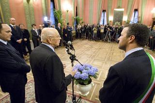 Il Presidente Giorgio Napolitano nella Sala degli Arazzi di Palazzo Barbieri durante l'incontro con i rappresentanti della Giunta e del Consiglio Comunale