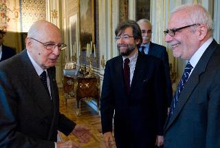 Il Presidente Giorgio Napolitano con Aldo Schiavone, Direttore dell'Istituto Italiano di Scienze Umane, e Ernesto Galli Della Loggia