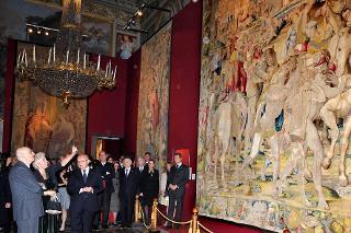 Il Presidente Giorgio Napolitano nel corso della visita alla Mostra &quot;Giuseppe negli arazzi di Pontormo e Bronzino. Viaggio tra i tesori del Quirinale&quot;