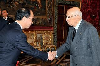 Il Presidente Giorgio Napolitano accoglie il Signor Ding Wei, nuovo Ambasciatore della Repubblica Popolare Cinese in occasione della presentazione delle Lettere Credenziali