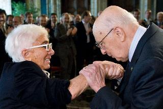 Il Presidente Giorgio Napolitano con Lina Wertmuller, vincitrice del David speciale alla carriera