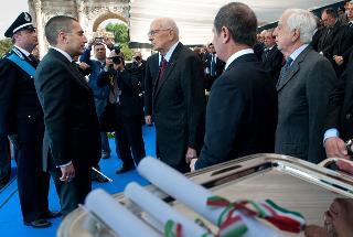 Il Presidente Giorgio Napolitano durante la consegna delle onorificenze e degli attestati di merito in occasione della celebrazione della Festa del Corpo di Polizia Penitenziaria