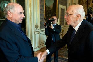 Il Presidente Giorgio Napolitano accoglie Don Antonio Sciortino, Direttore di Famiglia Cristiana