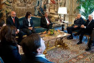 Il Presidente Giorgio Napolitano nel corso dell'incontro con Giuseppe Politi, Presidente della Confederazione Italiana Agricoltori, e una delegazione del sodalizio