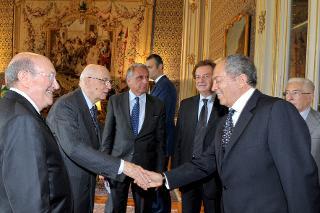 Il Presidente Giorgio Napolitano con alcuni componenti dell'Autorità per la Vigilanza sui Contratti Pubblici di Lavori, Servizi e Fornitura