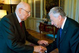 Il Presidente Giorgio Napolitano accoglie Tullio Lazzaro, Presidente della Corte dei conti, in occasione della visita di congedo