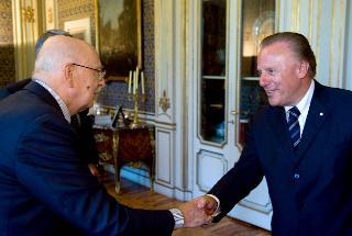 Il Presidente Giorgio Napolitano accoglie Ferruccio Dardanello, Presidente di Unioncamere, in occasione dell'incontro con l'Ufficio di Presidenza