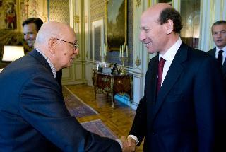 Il Presidente Giorgio Napolitano accoglie Ivanhoe Lo Bello, Presidente della Camera di Commercio di Siracusa, in occasione dell'incontro con l'Ufficio di Presidenza di Unioncamere