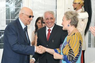 Il Presidente Giorgio Napolitano con Maria Teresa Bassa Poropat, Presidente della Provincia di Trieste, in occasione dell'inaugurazione della nuova sede della Scuola Internazionale Superiore di Studi Avanzati