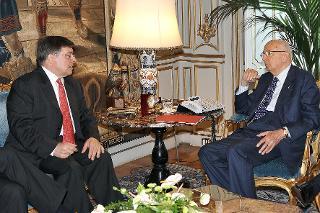 Il Presidente Giorgio Napolitano con Flavio Zanonato, Sindaco di Padova, in occasione dell'incontro con una delegazione di &quot;Medici con l'Africa. CUAMM&quot;