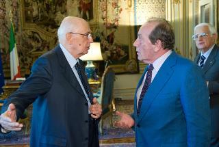 Il Presidente Giorgio Napolitano accoglie Giorgio Ferrara, Presidente e Direttore Artistico della Fondazione Festival dei Due Mondi