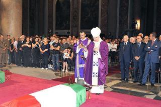 Il Presidente Giorgio Napolitano e le più alte cariche dello Stato nel corso delle esequie solenni dei militari italiani caduti in Afghanistan