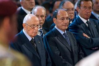 Il Presidente Giorgio Napolitano con accanto il Presidente del Senato Renato Schifani e il Presidente della Camera Gianfranco Fini, nel corso dei Funerali solenni del Ten. Alessandro Romani caduto in Afghanistan