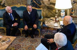 Il Presidente Giorgio Napolitano con Antonino Intelisano e Alfio Massimo Nicolosi, rispettivamente Procuratore Generale Militare della Repubblica presso la Corte Suprema di Cassazione subentrante ed uscente