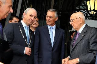 Il Presidente Giorgio Napolitano con Anìbal Cavaco Silva, Presidente della Repubblica del Portogallo, e il Dott. Rui Rio, Sindaco di Oporto, in occasione del VI Simposio COTEC Europa
