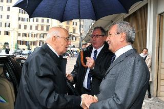 Il Presidente Giorgio Napolitano accolto da Antonio Catricalà, Presidente dell'Autorità Garante della Concorrenza e del Mercato, in occasione del 20° anniversario di fondazione dell'Authority