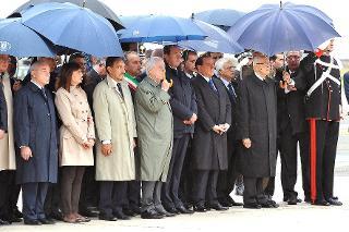 Il Presidente Giorgio Napolitano durante l'arrivo delle le salme degli alpini caduti in Afghanistan