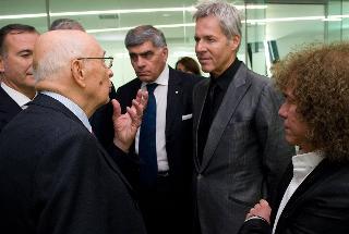 Il Presidente Giorgio Napolitano a colloquio con Claudio Baglioni e Riccardo Cocciante, nel corso della visita all'Expo di Shanghai