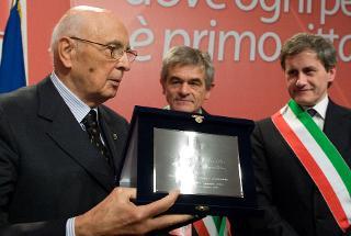 Il Presidente Giorgio Napolitano con il Presidente dell'ANCI, Sergio Chiamparino, e il Presidente del Consiglio Nazionale dell'ANCI Giovanni Alemano