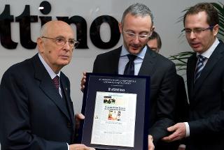 Il Presidente Giorgio Napolitano con il Direttore del giornale &quot;Il Mattino di Padova&quot; Omar Monestier, in occasione della visita alla sede del quotidiano