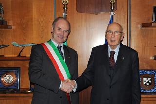 Il Presidente Giorgio Napolitano con il Sindaco di Monteforte d'Alpone Carlo Tessari