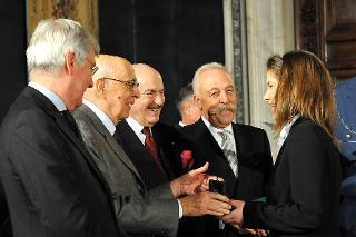 Il Presidente Giorgio Napolitano consegna la Medaglia al nuovo Alfiere del Lavoro, Martina Dei Cas