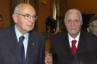 Il Presidente Giorgio Napolitano al termine della cerimonia di commemorazione di Giovanni Amendola, si intrattiene con il figlio Pietro Amendola