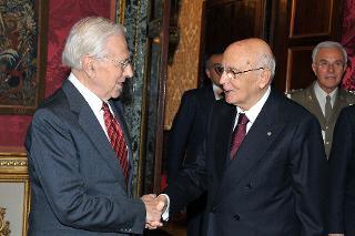 Il Presidente Giorgio Napolitano con il Sig. Torcuato Di Tella, nuovo Ambasciatore della Repubblica Argentina in occasione della presentazione delle Lettere Credenziali