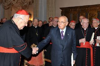 Il Presidente Giorgio Napolitano al suo arrivo a Palazzo Borromeo, in occasione della presentazione del libro &quot;Singolarissimo giornale. I 150 anni dell'Osservatore Romano&quot;