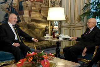Il Presidente Giorgio Napolitano nel corso dei colloqui con il nuovo Presidente della Corte costituzionale Prof. Ugo De Siervo
