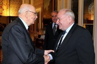 Il Presidente Giorgio Napolitano accoglie Joseph Daul, Presidente del Gruppo del Partito Popolare Europeo al Parlamento Europeo