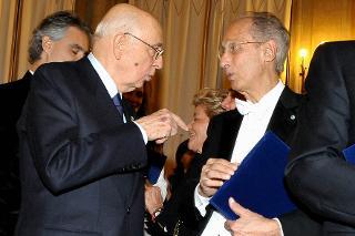 Il Presidente Giorgio Napolitano con il Maestro Claudio Scimone che ha diretto l'Orchestra "I Solisti Veneti" in occasione del Concerto di Natale al Senato