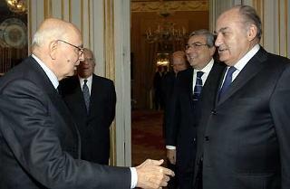 Il Presidente Giorgio Napolitano accoglie Giuseppe De Rita e Giuseppe Roma del Censis in occasione della presentazione del 40° Rapporto Annuale