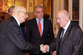 Il Presidente Giorgio Napolitano con il Prof. Antonio Paolucci, Presidente della Commissione Scientifica delle Scuderie del Quirinale