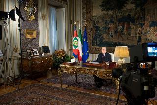 Il Presidente Giorgio Napolitano nel corso del tradizionale saluto di fine anno