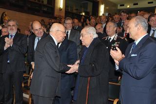 Il Presidente Giorgio Napolitano al suo arrivo nell'Aula Magna dell'Università degli Studi &quot;La Sapienza&quot;, in occasione del Convegno dal titolo&quot;L'Italia verso l'Unità. Letterati, eroi, patrioti&quot;