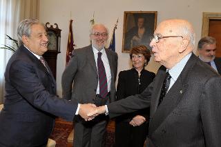 Il Presidente Giorgio Napolitano con il Prof. Renato Lauro, Rettore dell'Università di Roma &quot;Tor Vergara&quot; in occasione del Convegno dal titolo&quot;L'Italia verso l'Unità. Letterati, eroi, patrioti&quot;