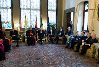 Il Presidente Giorgio Napolitano con il Cardinale Bagnasco, Presidente della CEI, il Presidente Berlusconi,il Cardinale Bertone, Segretario di Stato Vaticano, i Presidenti di Senato e Camera, Schifani e Fini, il Presidente della Corte costituzionale, De Siervo, rappresentanti di governo in occasione della ricorrenza della firma dei Patti Lateranensi e dell'Accordo di Revisione del Concordato