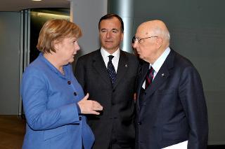 Il Presidente Giorgio Napolitano con Angela Merkel, Cancelliere della Repubblica Federale di Germania, e il Ministro degli Esteri Franco Frattini al termine dei colloqui